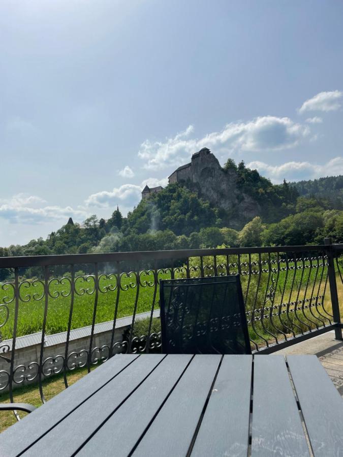 Penzion U Dvoch Levov Árvaváralja Kültér fotó