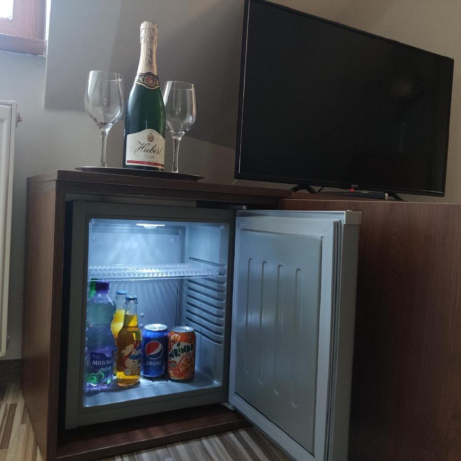 Penzion U Dvoch Levov Árvaváralja Kültér fotó